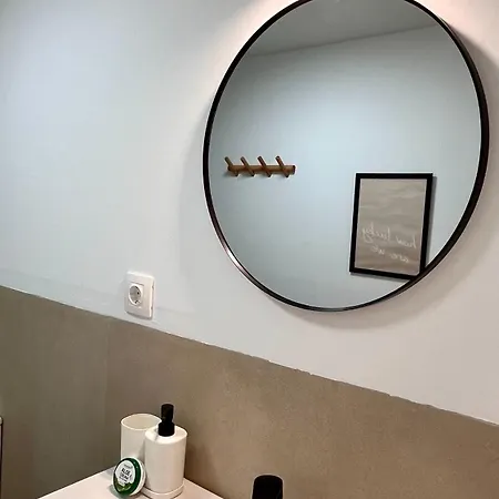 شقة Anahata Homes *